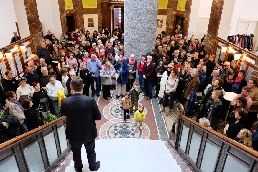 Hradecká galerie moderního umění otevřela soubornou výstavu Věry Jičínské