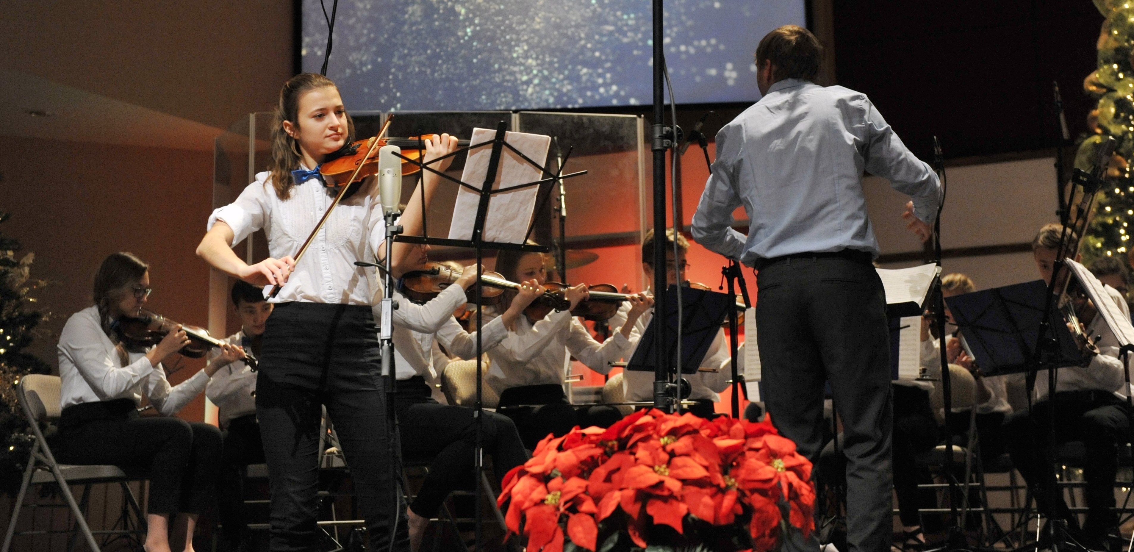 Hradecký smyčcový orchestr koncertuje za velkou louží