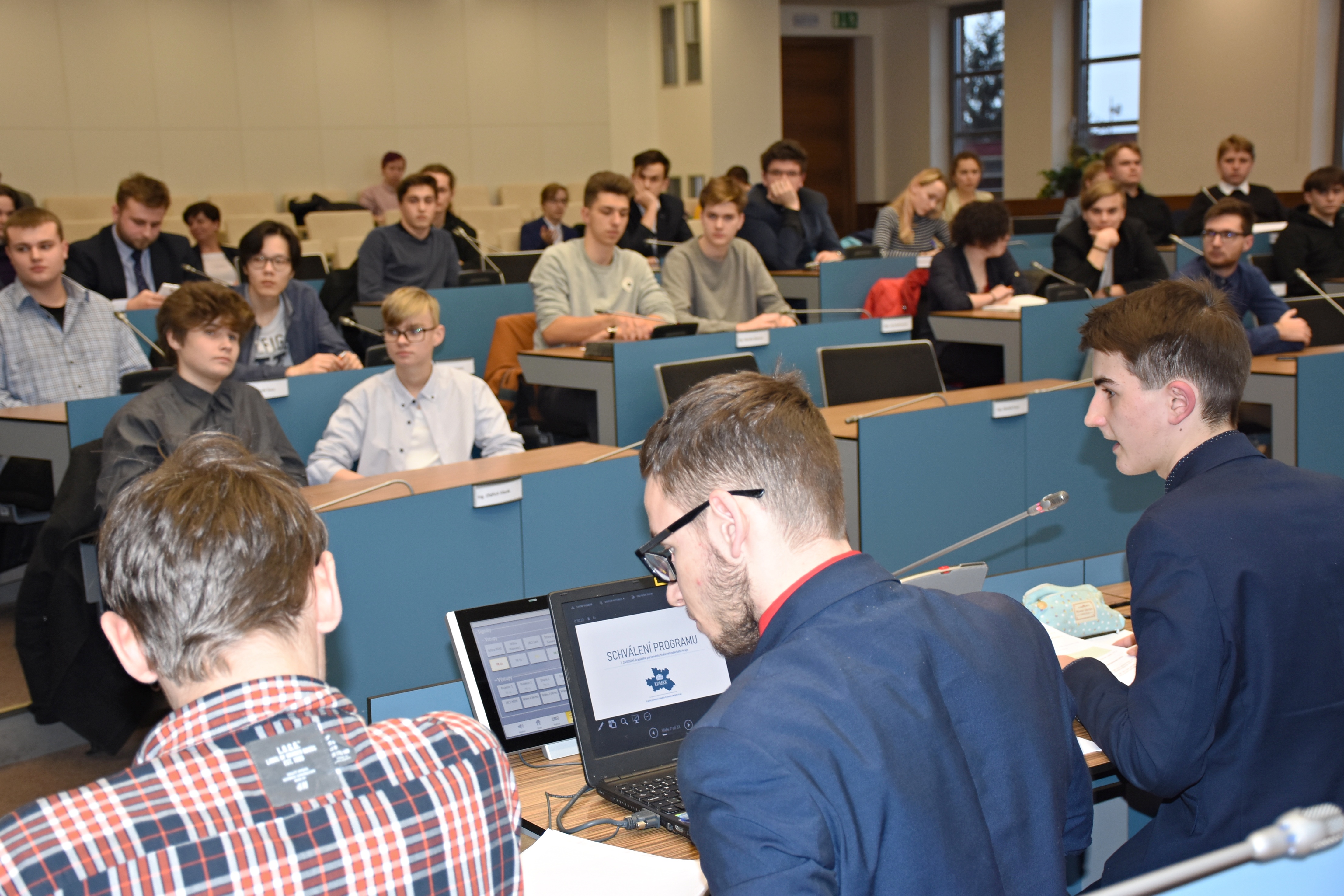 Zastupitelé podpořili zapojení mládeže do společenského dění, studentský parlament už pracuje