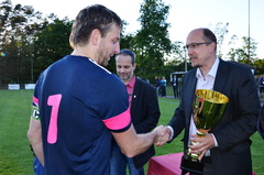 V Albrechticích se bojovalo o Pohár hejtmana. Trofej předal vítězi sám Jiří Štěpán