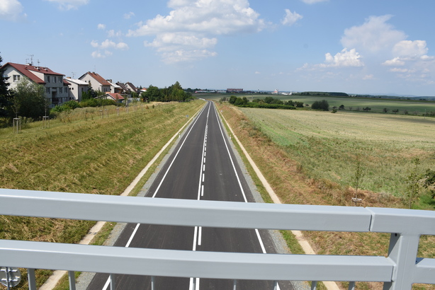 V Opočně se jezdí po novém obchvatu