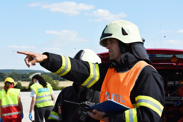 Na dálnici D11 u Hradce Králové dnes zasahovaly jednotky IZS Královéhradeckého kraje