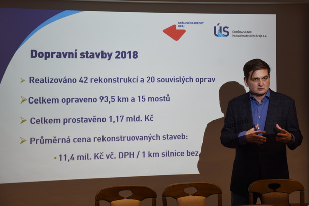 Kraj rekordně investoval a opravil téměř stovku kilometrů svých silnic