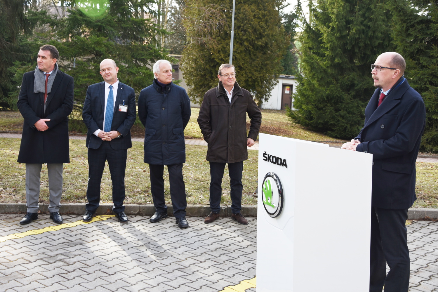 Záchranka dostala od automobilky dva nové vozy