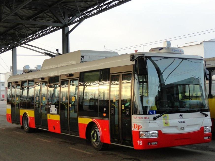 Kraj podpoří autobusovou dopravu v malých obcích u Hradce Králové