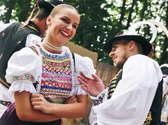 Folklorní festival v Červeném Kostelci přivítá 16 souborů