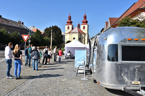 Očkovací kamion v pěti městech naočkoval 476 zájemců