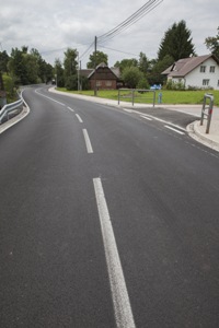 Silnice mezi Dolní Brannou a Kunčicemi byla předána motoristům, ale práce na rozšíření průmyslové zóny Vrchlabí – jih stále pokračují 