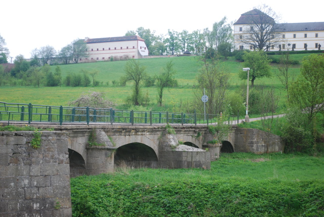 inundační most v Kuksu